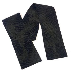 Fern Wayne knit scarf OSFM